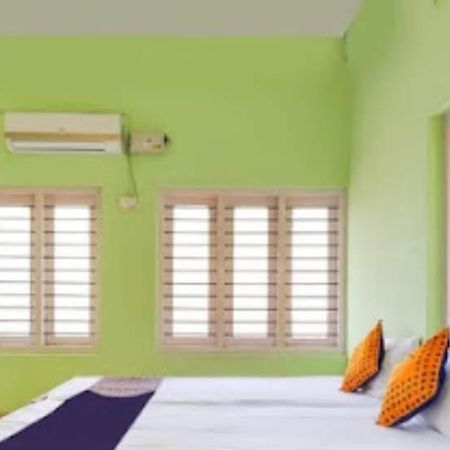 Zaina Tourist Home 콜람 외부 사진
